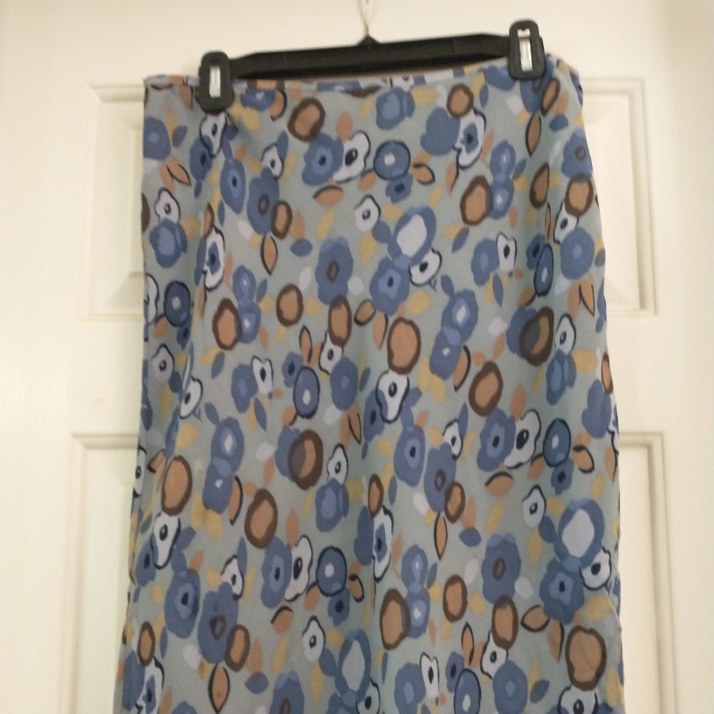 Ann Taylor Slate Blue floral silk skirt Size 8